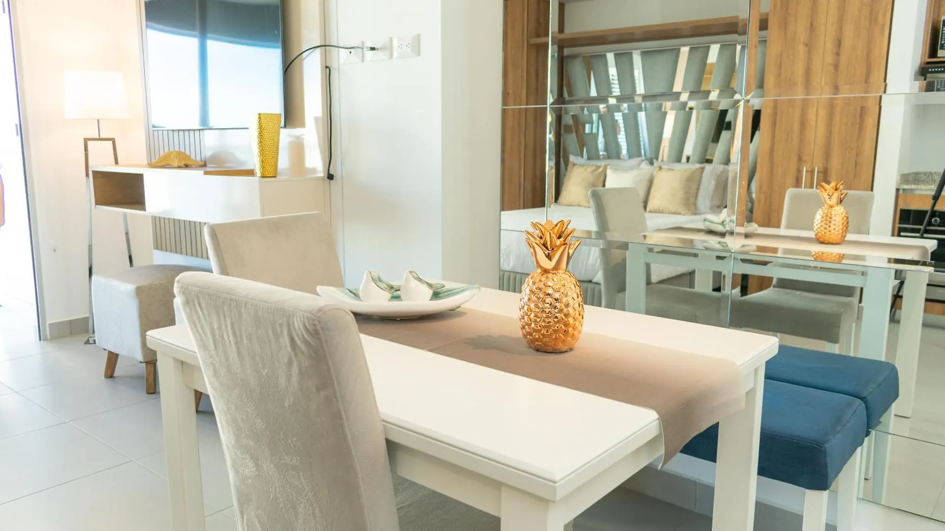 Ambar Roca Suites By Huespedia Puerto de Gaira 0*,