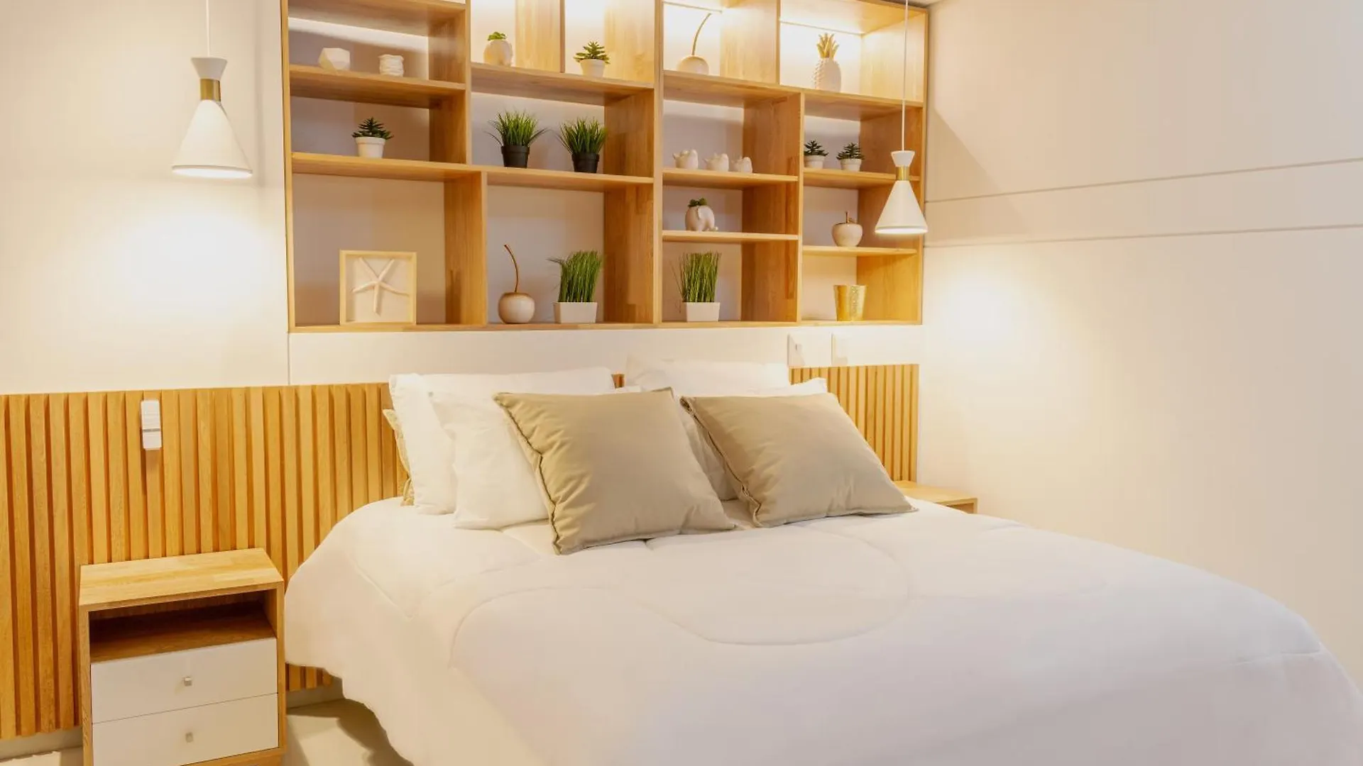 Ambar Roca Suites By Huespedia Puerto de Gaira 0*,
